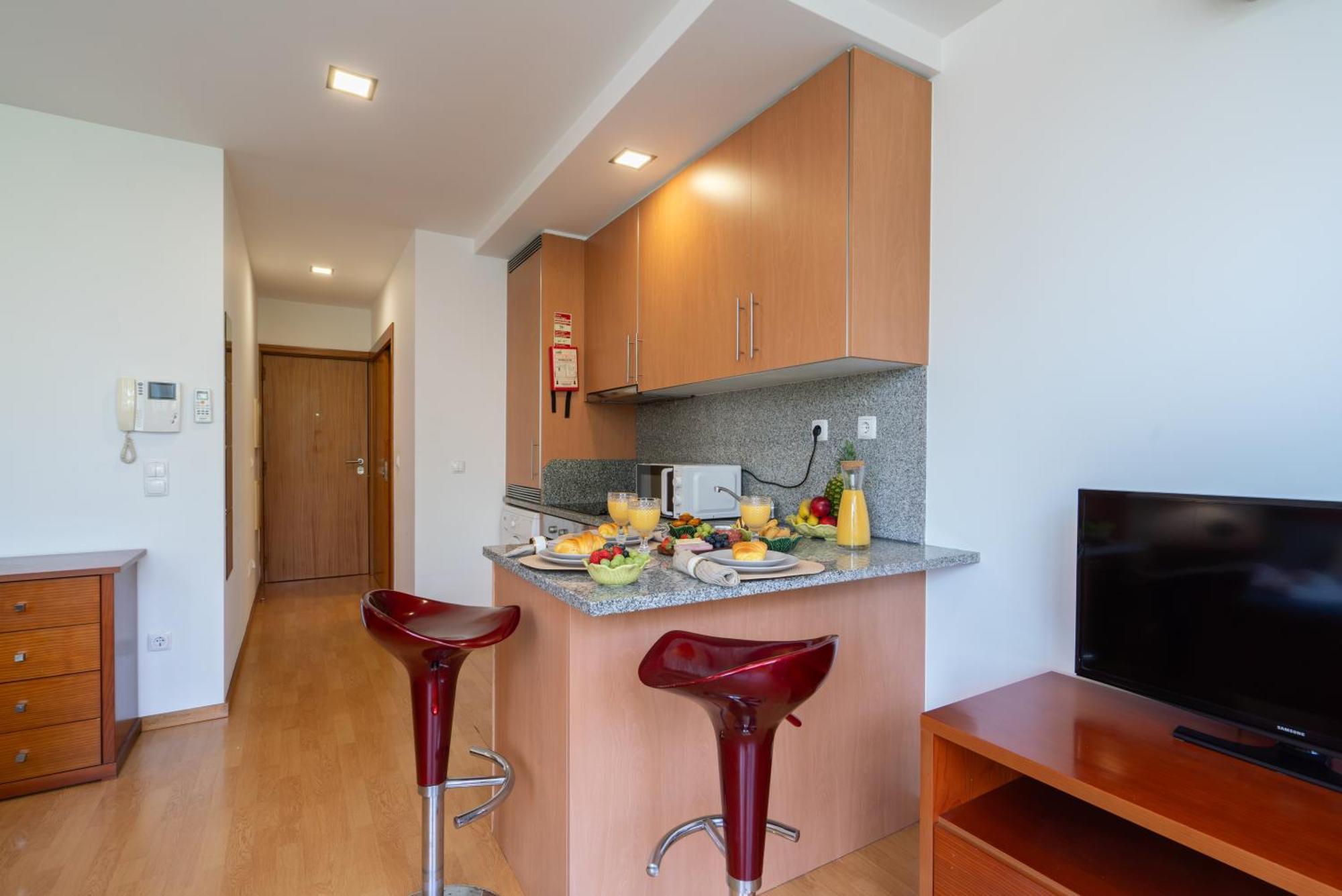 Appartamento Host Wise - Bright Quiet Flats - Prime Location OOporto Esterno foto