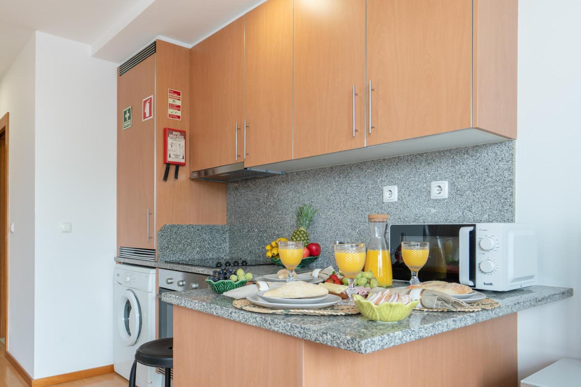 Appartamento Host Wise - Bright Quiet Flats - Prime Location OOporto Esterno foto